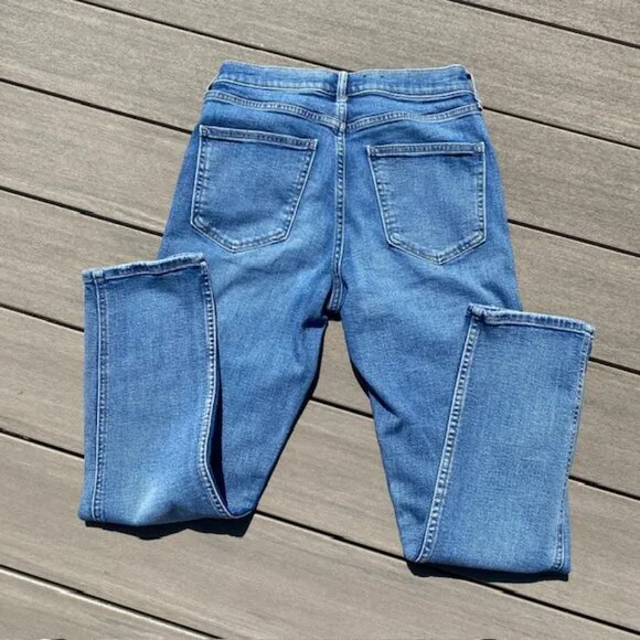 GAP High Rise Vintage Slim Jeans size 28/6 R - Blue wash - Picture 3 of 9